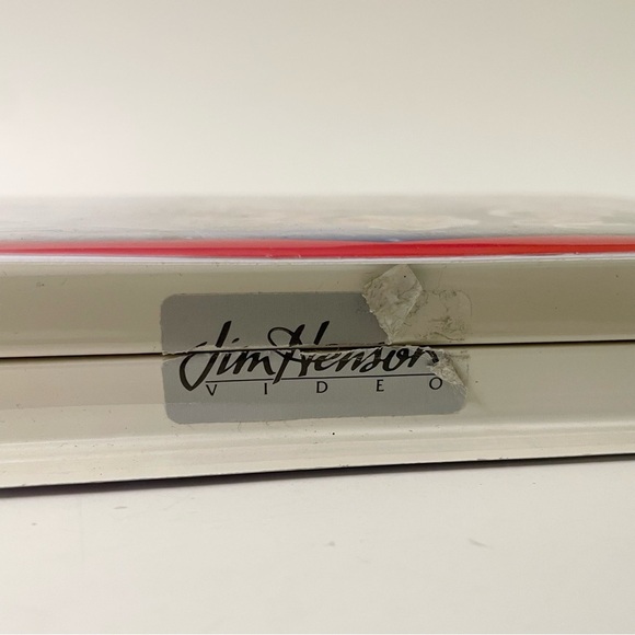 The Muppet Christmas Carol VHS - Picture 6 of 16